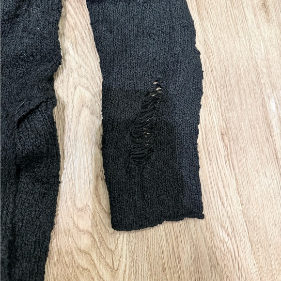 Fate Distressed V-Neck Sweater - Picture 7 of 8